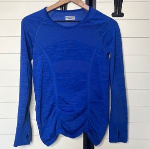 Athleta skyline fast track long sleeve Small